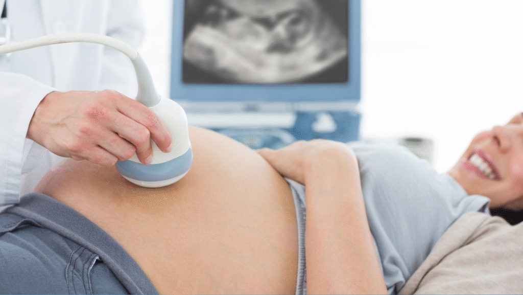 Cómo prepararte para la llegada de tu bebé: Guía pediátrica para futuros padres.